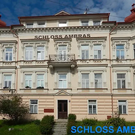 Schloss Ambras Mariánské Lázně