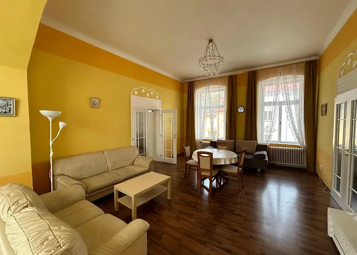 Schloss Ambras * Marianske Lazne