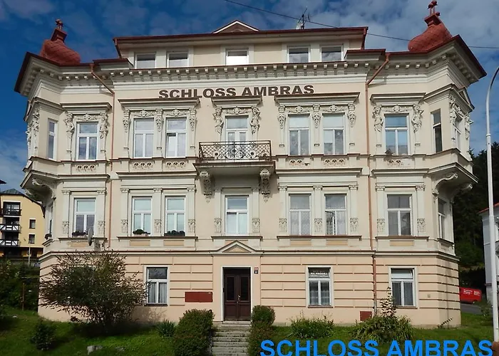 Schloss Ambras 마리안스케 라즈네